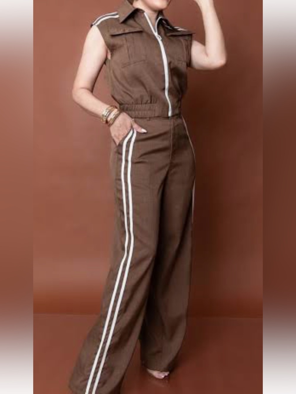 Brown Set with White Side Stripes